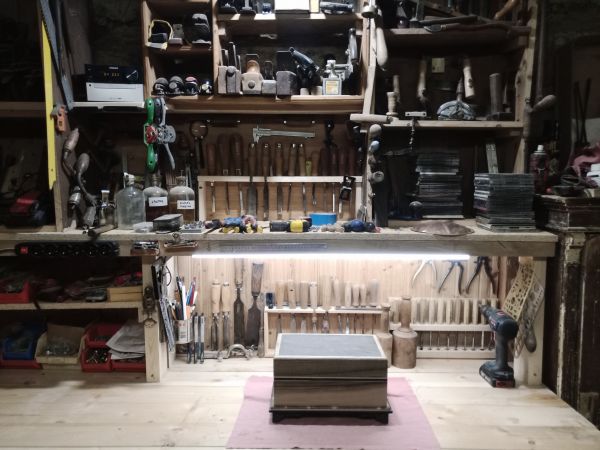 před povrchovou úpravou